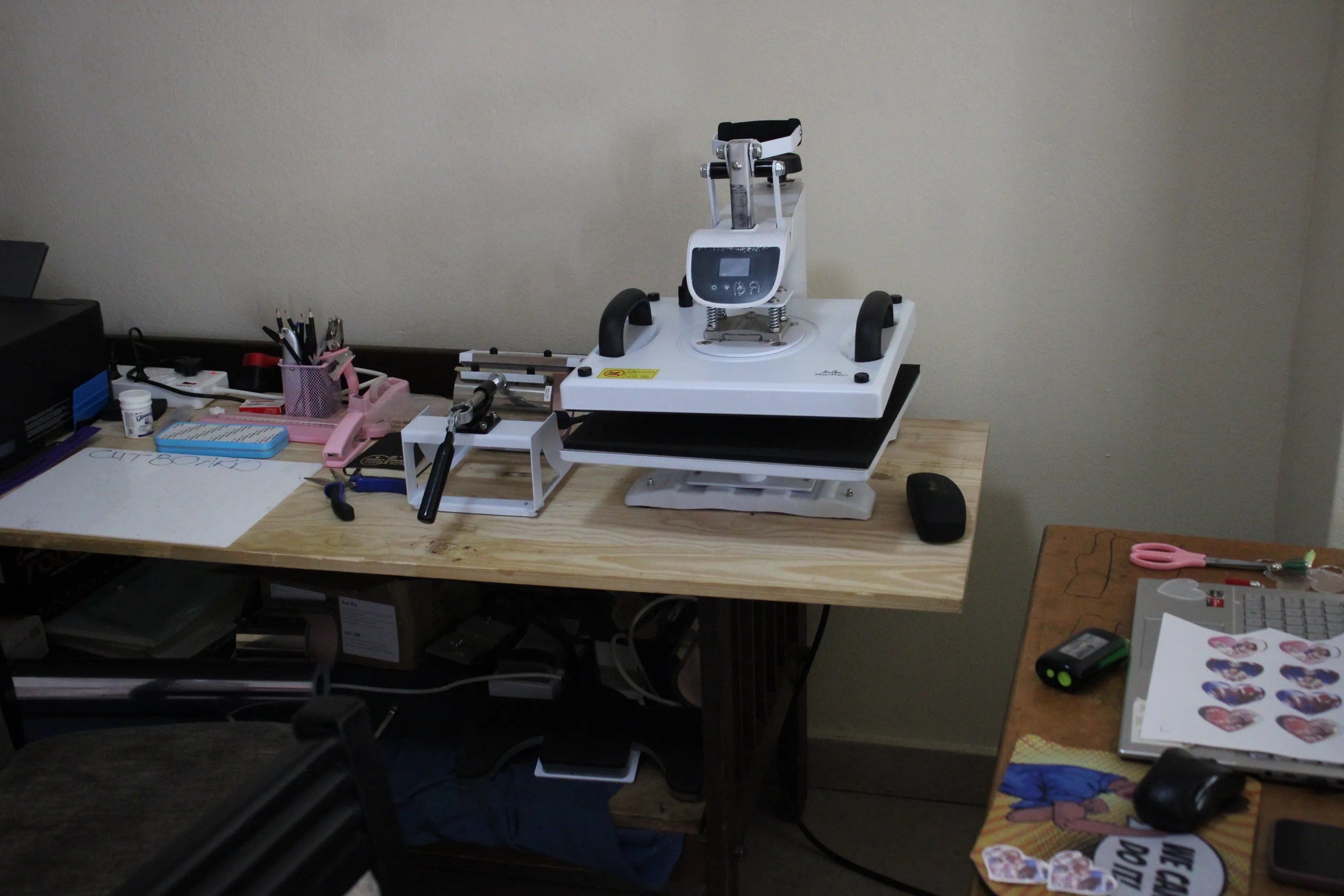 Heat press station ready for a sublimation print